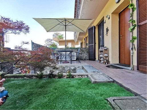 appartamento in vendita a Lipomo