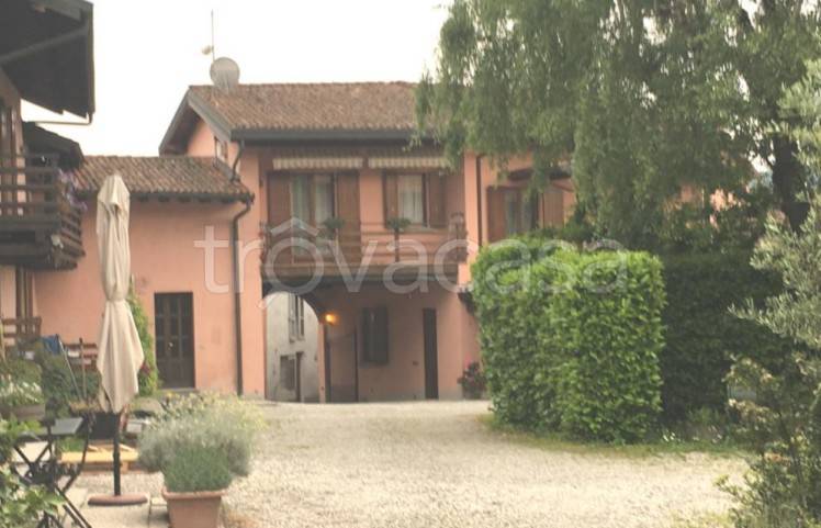 appartamento in vendita a Lipomo