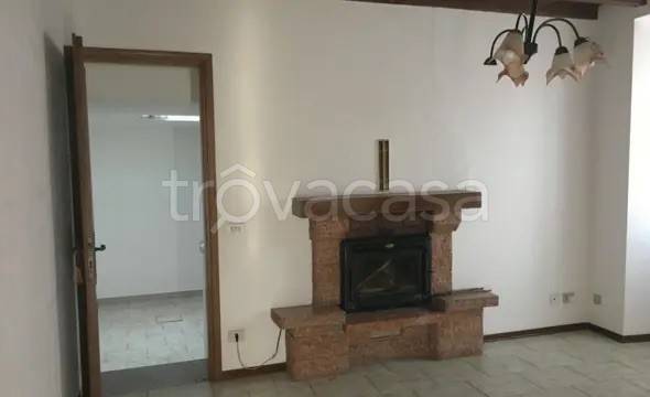 appartamento in vendita a Lipomo