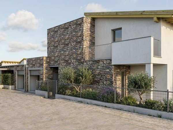 casa indipendente in vendita a Lipomo