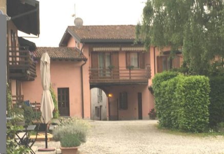 negozio in vendita a Lipomo