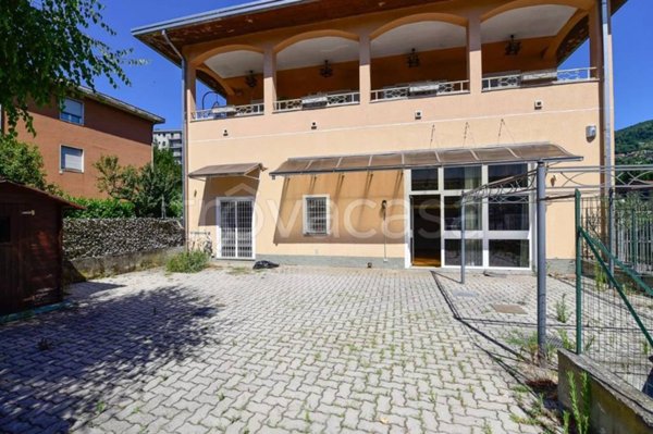 appartamento in vendita a Lipomo