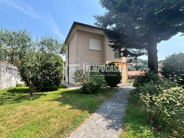 appartamento in vendita a Lipomo