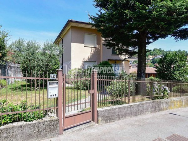 appartamento in vendita a Lipomo