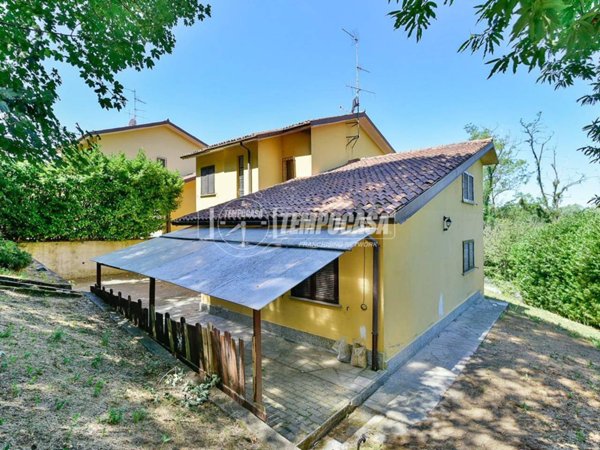 casa indipendente in vendita a Lipomo