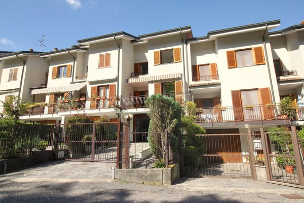 casa indipendente in vendita a Lipomo