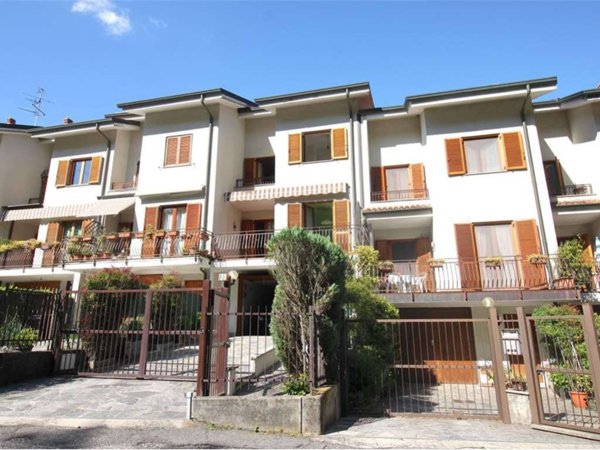 casa indipendente in vendita a Lipomo