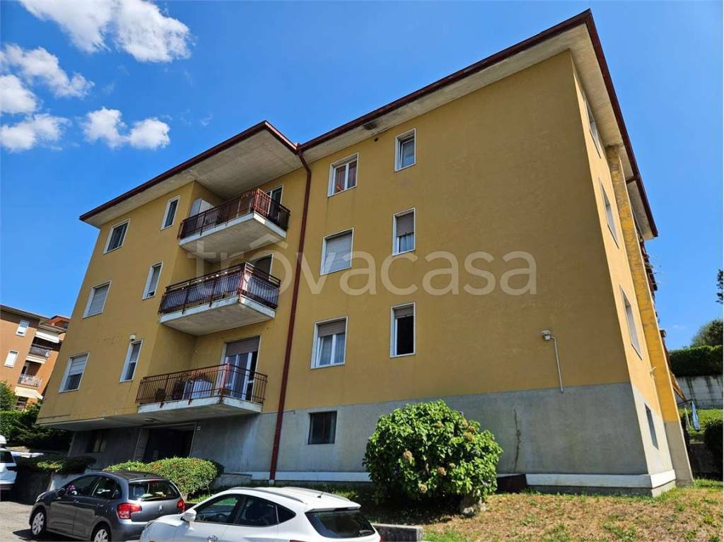appartamento in vendita a Lipomo