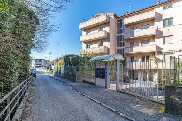 appartamento in vendita a Lipomo