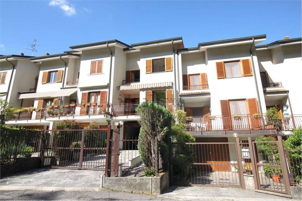 casa indipendente in vendita a Lipomo