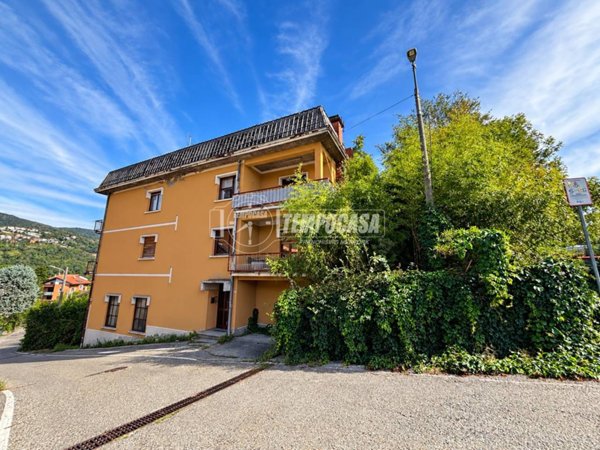 appartamento in vendita a Lipomo