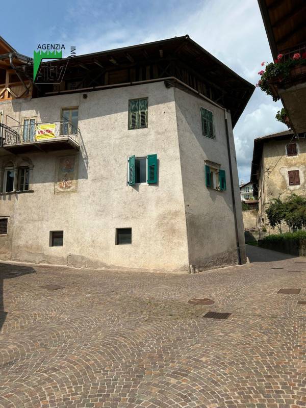 casa indipendente in vendita a Livo(CO)