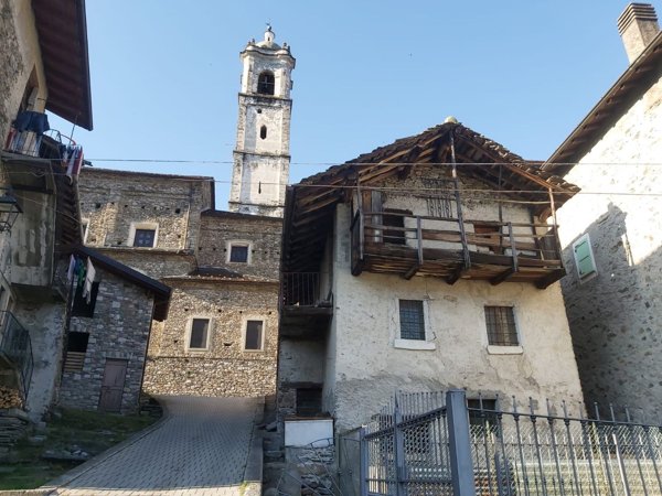 quadrivano in vendita a Livo(CO)