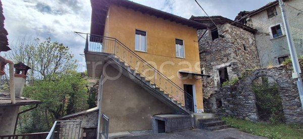 casa indipendente in vendita a Livo(CO)
