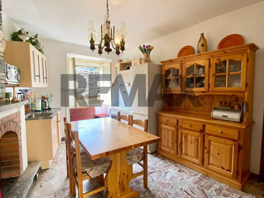 appartamento in vendita a Livo(CO)