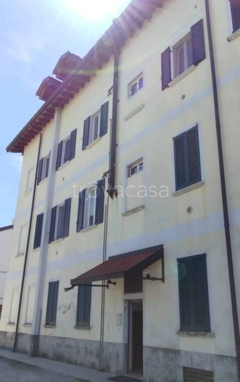 appartamento in vendita a Locate Varesino