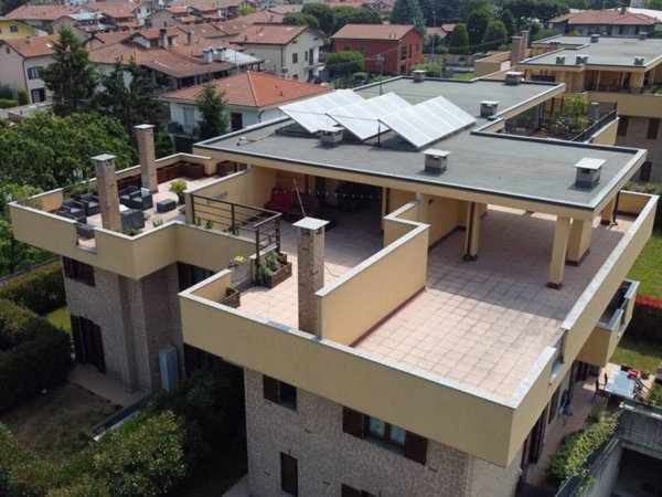 appartamento in vendita a Locate Varesino