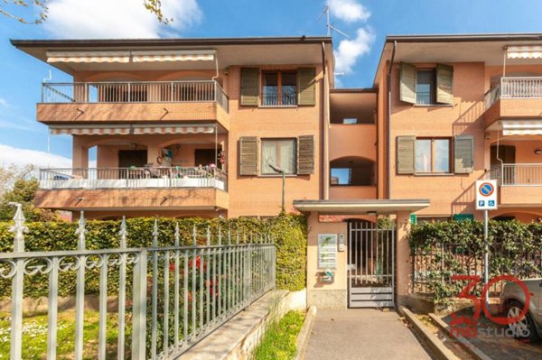appartamento in vendita a Locate Varesino