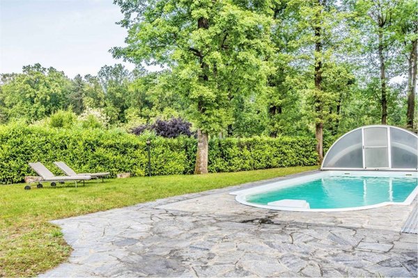 casa indipendente in vendita a Locate Varesino