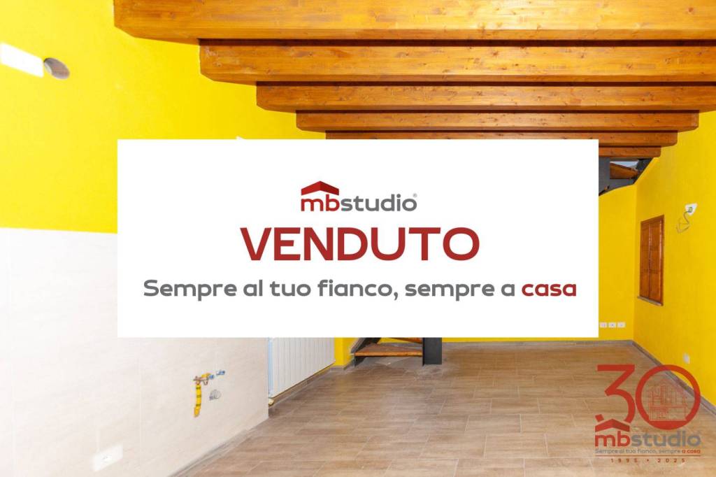 appartamento in vendita a Locate Varesino