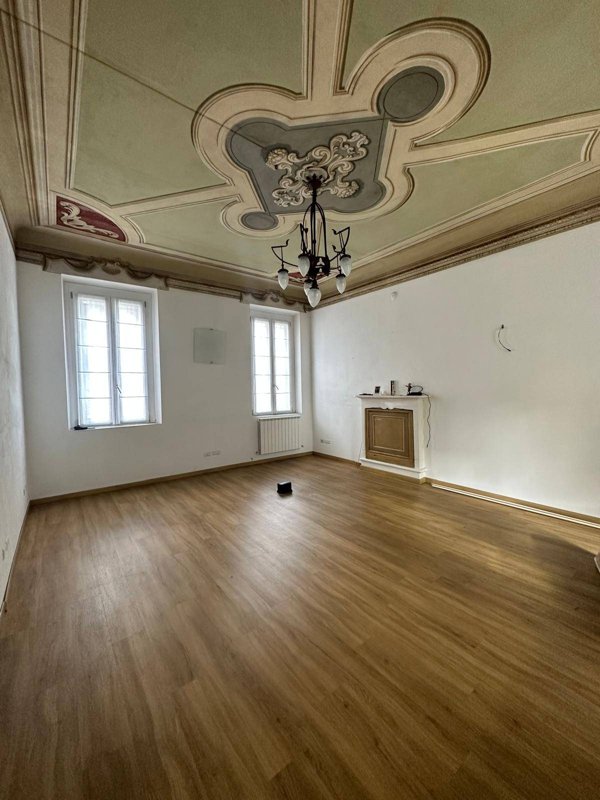 appartamento in vendita a Locate Varesino