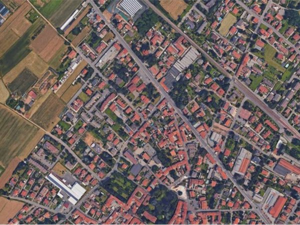 appartamento in vendita a Locate Varesino