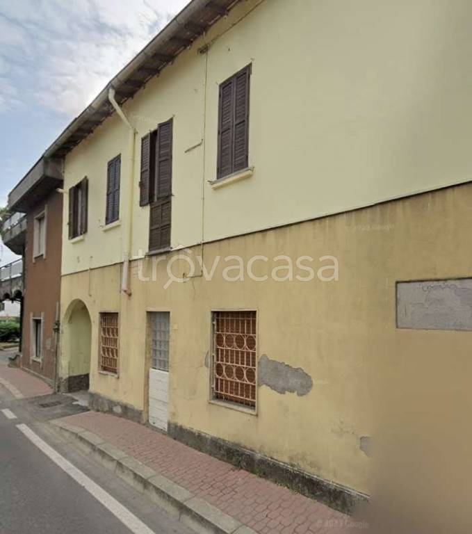 appartamento in vendita a Locate Varesino