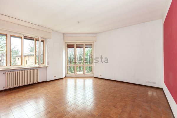 appartamento in vendita a Locate Varesino