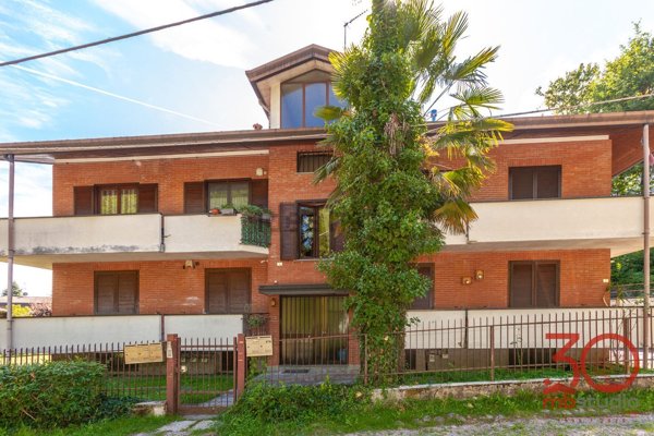 appartamento in vendita a Locate Varesino