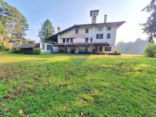 appartamento in vendita a Locate Varesino