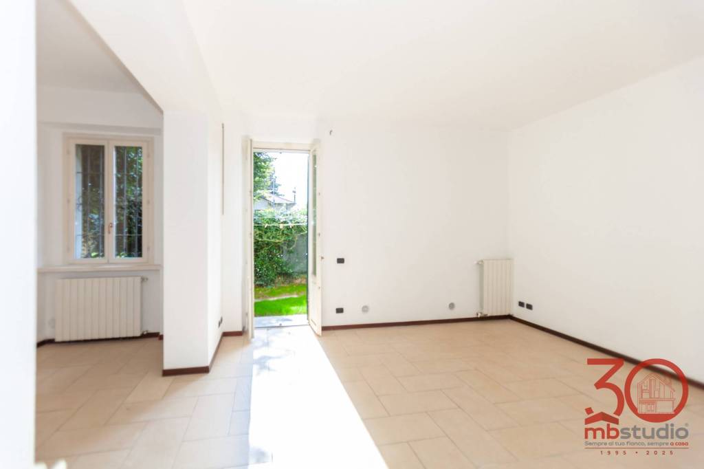 appartamento in vendita a Locate Varesino