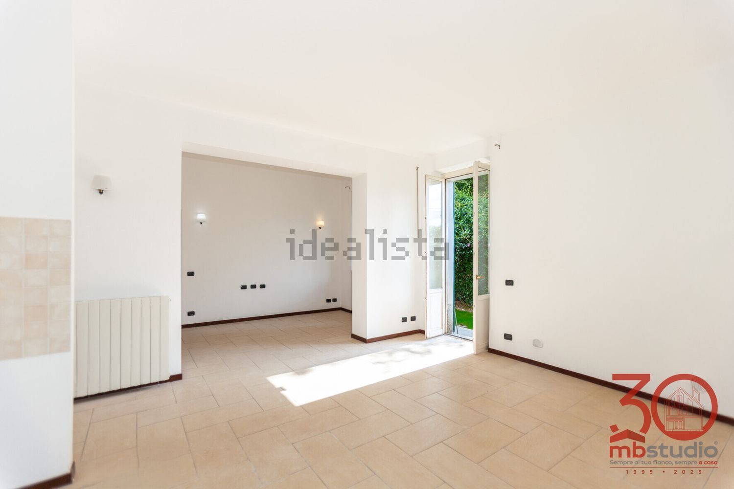 appartamento in vendita a Locate Varesino