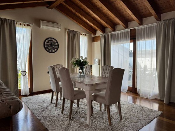 appartamento in vendita a Locate Varesino