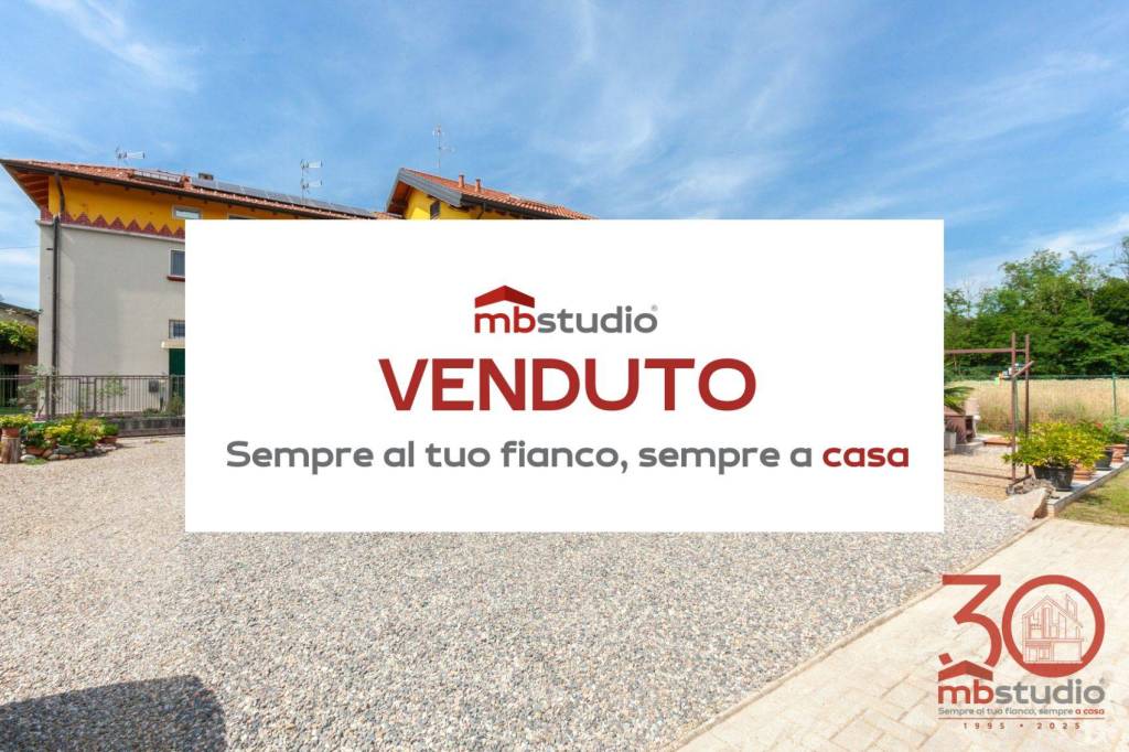 appartamento in vendita a Locate Varesino