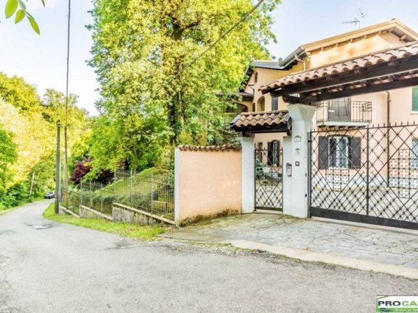casa indipendente in vendita a Locate Varesino