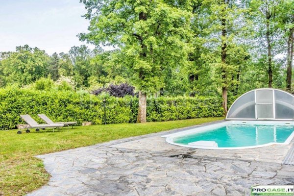 casa indipendente in vendita a Locate Varesino