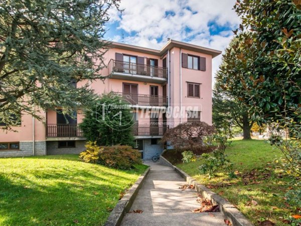 appartamento in vendita a Locate Varesino