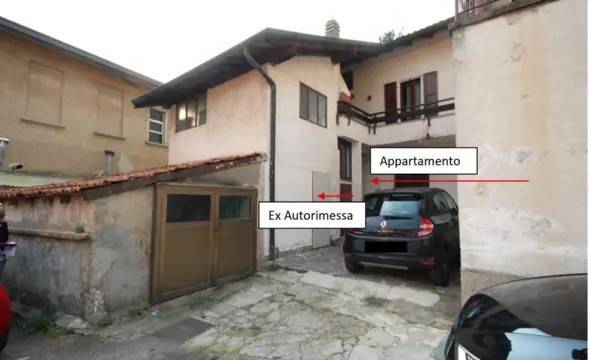 appartamento in vendita a Locate Varesino