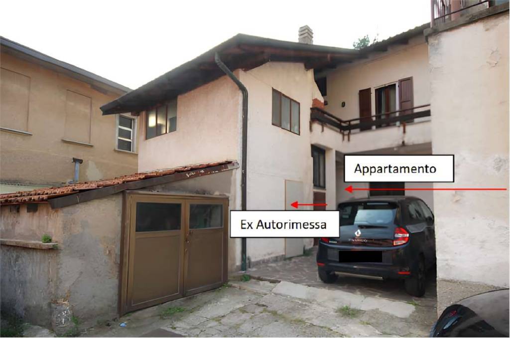 appartamento in vendita a Locate Varesino