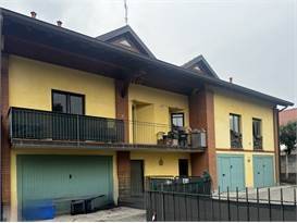 appartamento in vendita a Locate Varesino