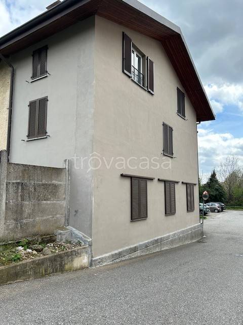 casa indipendente in vendita a Lomazzo