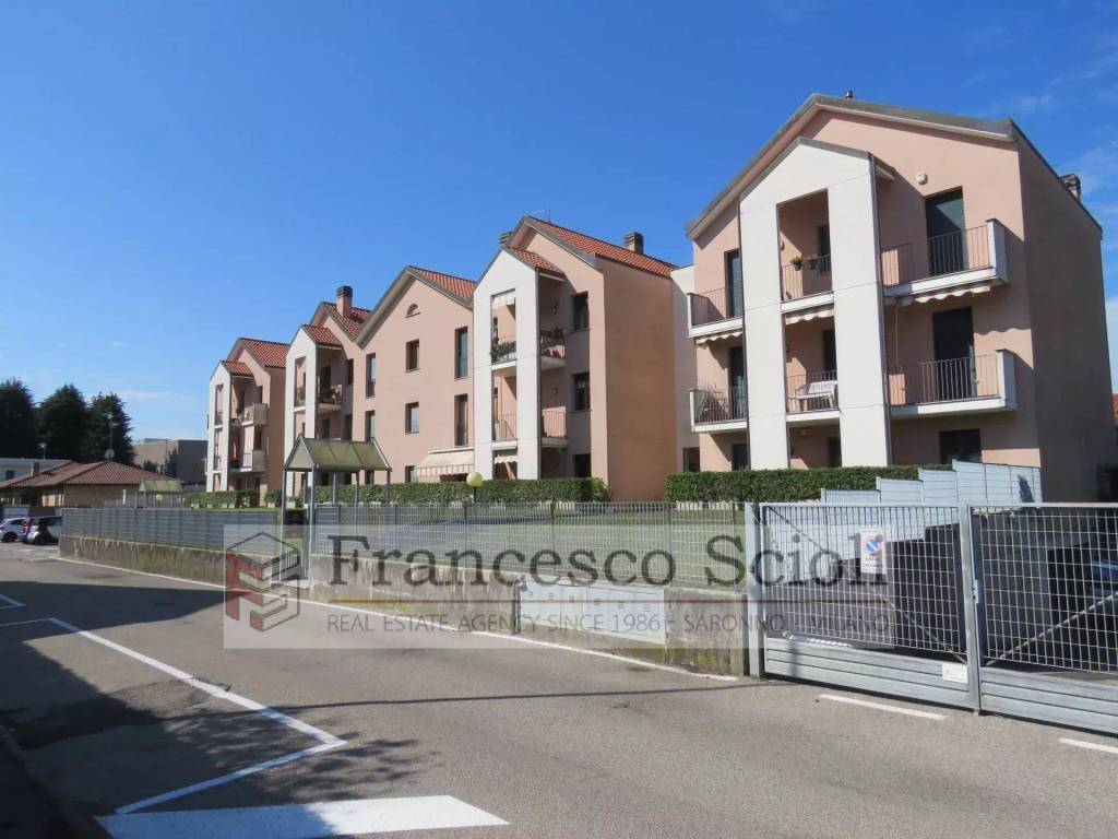 appartamento in vendita a Lomazzo
