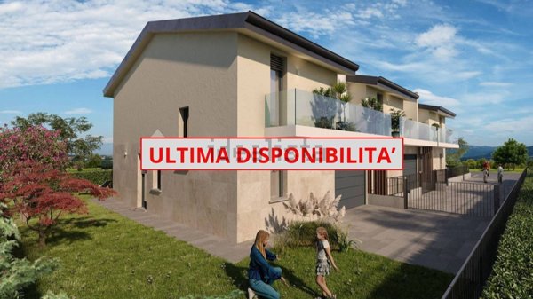 casa indipendente in vendita a Lomazzo
