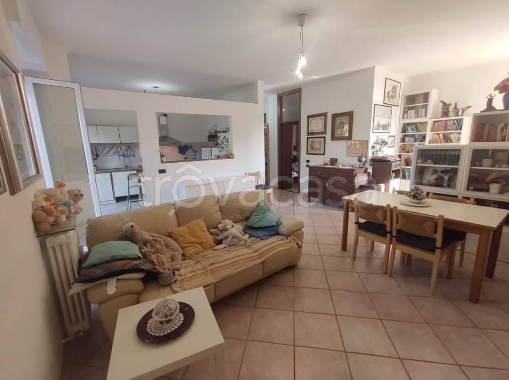 appartamento in vendita a Lomazzo