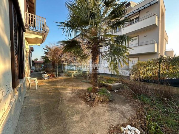 casa indipendente in vendita a Lomazzo