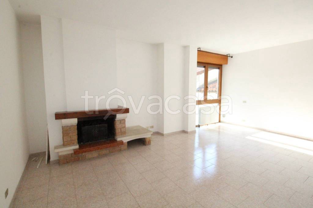 appartamento in vendita a Lomazzo