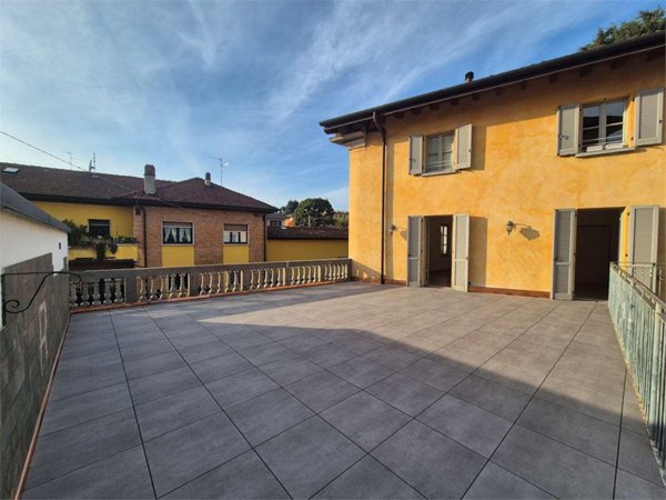 appartamento in vendita a Lomazzo