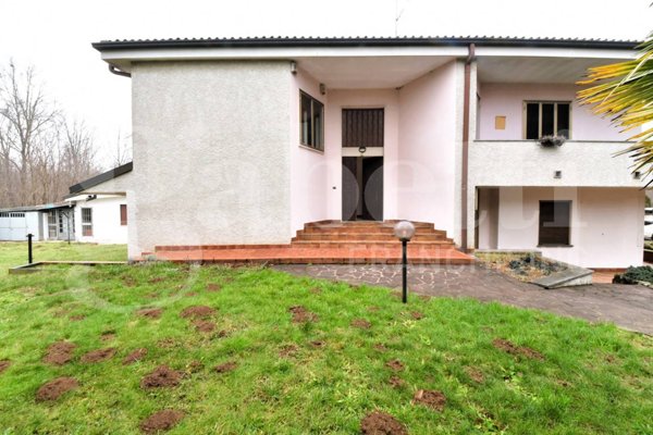 casa indipendente in vendita a Lomazzo