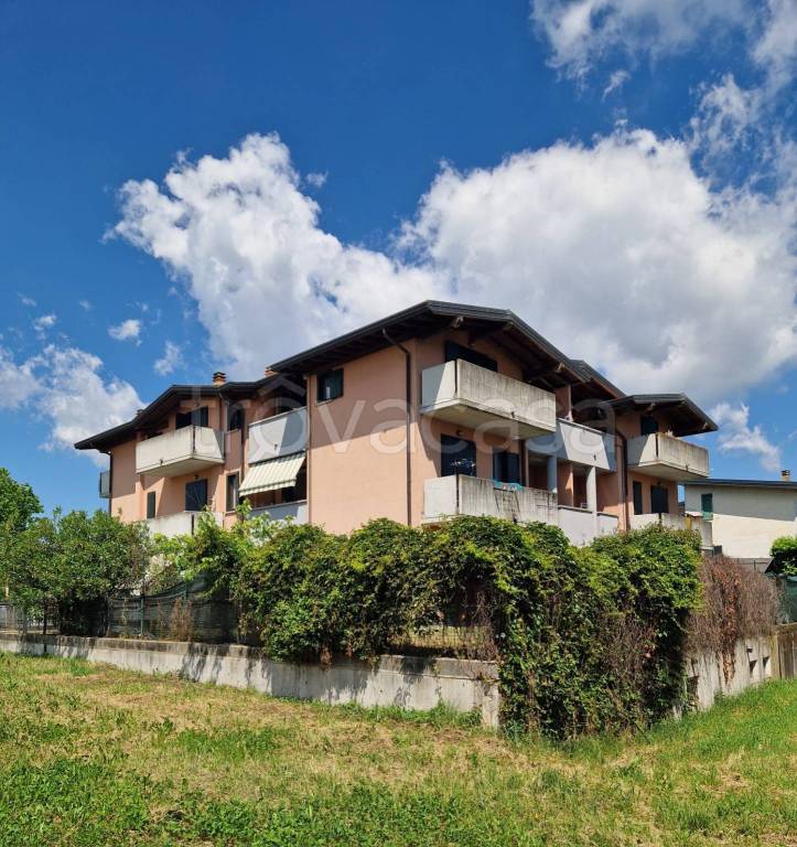 appartamento in vendita a Lomazzo