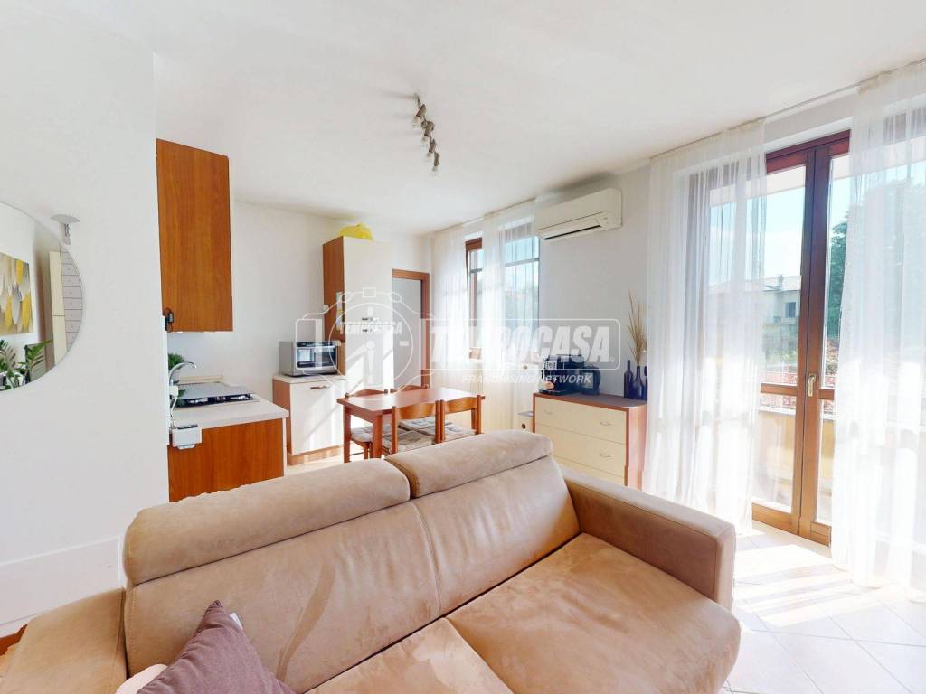 appartamento in vendita a Lomazzo